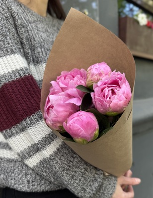 Букет с 5 пионами 💕 - Доставка цветов в Екатеринбурге
